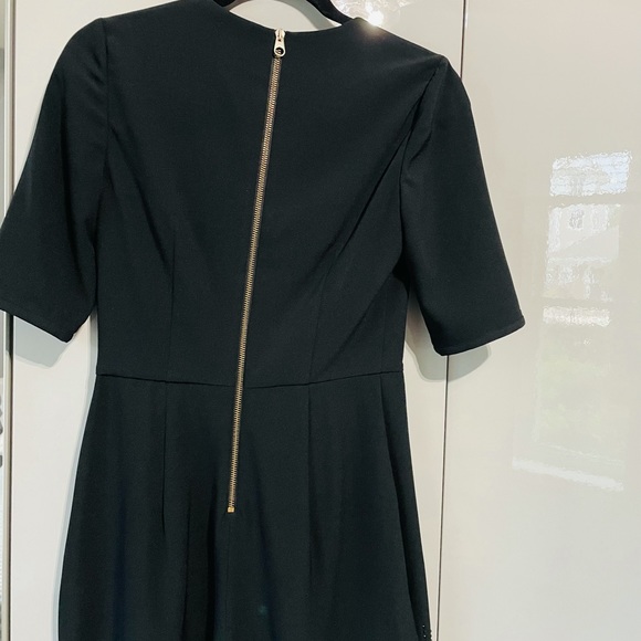 Size xs short jump suit - Picture 2 of 5